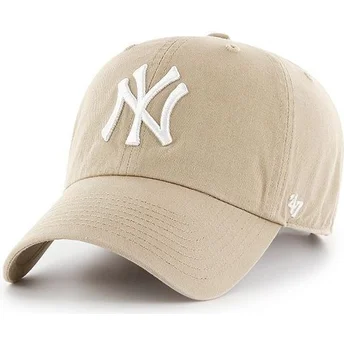 Czapka z daszkiem beżowa z białym logo New York Yankees MLB Clean Up od 47 Brand