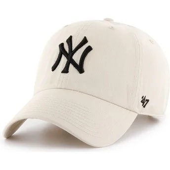 Wyginięta czapka beżowa New York Yankees MLB Clean Up 47 Brand