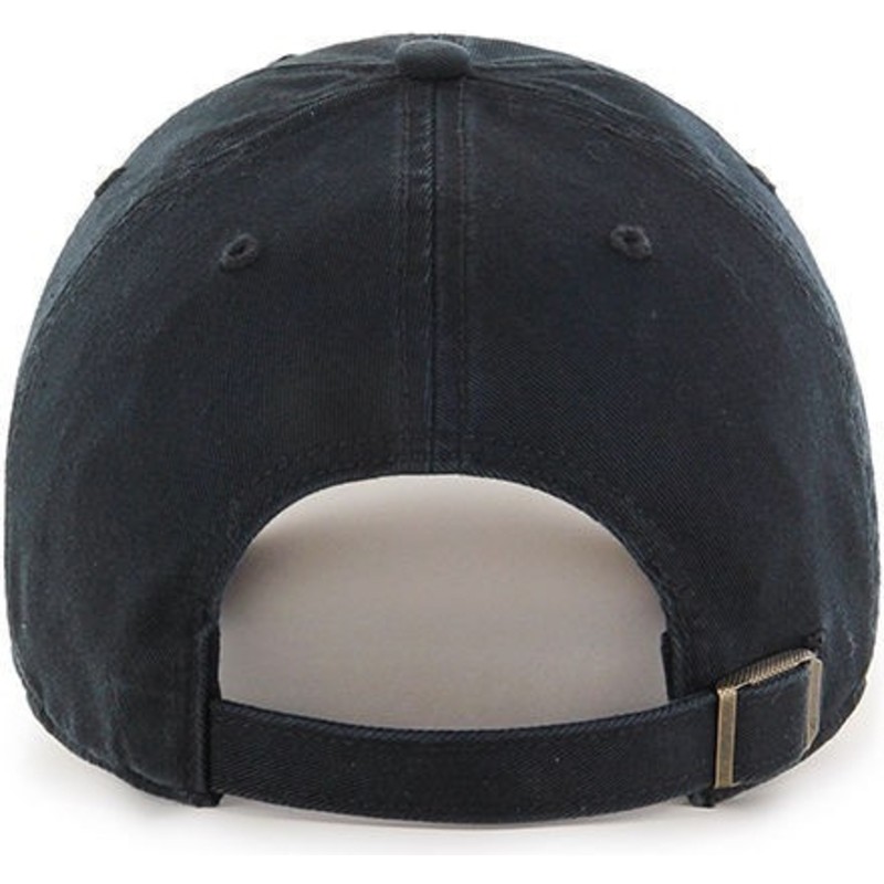 wyginieta-czapka-czarna-z-logo-47-clean-up-47-brand