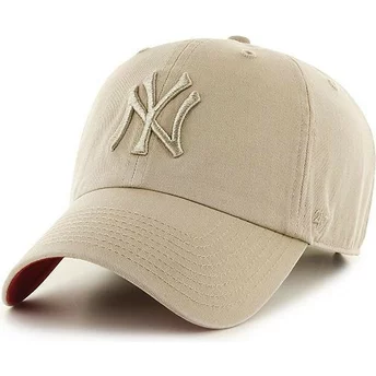 Wyginięta czapka beige z logo beige New York Yankees MLB Clean Up 47 Brand