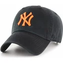 czarna-czapka-z-zakrzywionym-daszkiem-z-pomaranczowym-logo-new-york-yankees-mlb-clean-up-od-47-brand