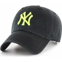 czarna-czapka-z-zakrzywionym-daszkiem-z-zoltym-logo-new-york-yankees-mlb-clean-up-marki-47-brand