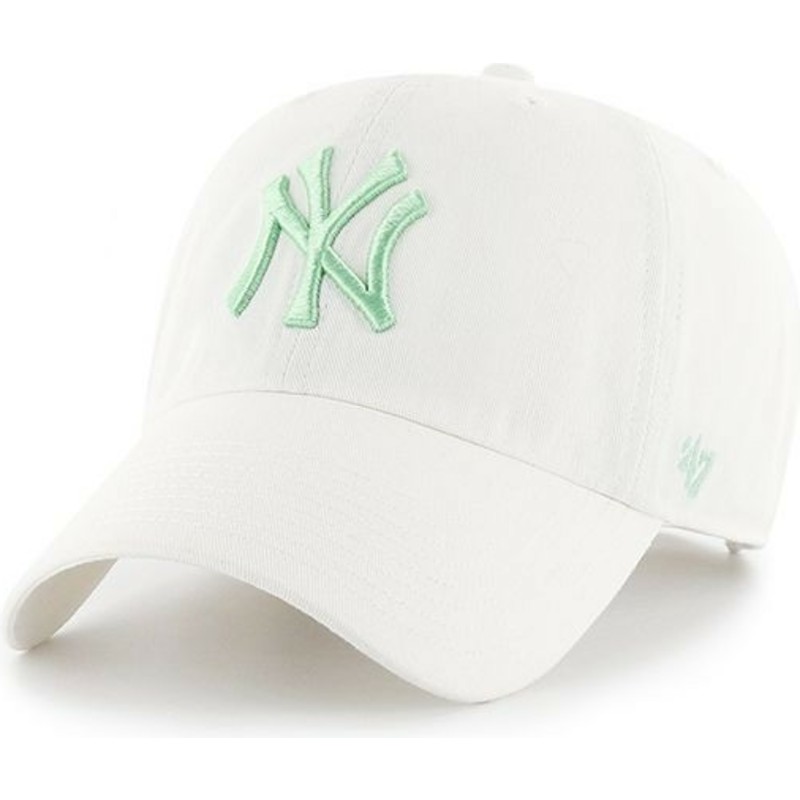 wyginieta-czapka-biala-z-logo-zielona-new-york-yankees-mlb-clean-up-47-brand