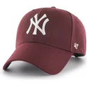 wyginieta-czapka-ciemno-czerwony-z-bialy-m-logo-snapback-new-york-yankees-mlb-mvp-47-brand
