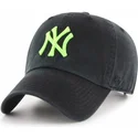 czarna-czapka-z-zakrzywionym-daszkiem-z-zielonym-logo-new-york-yankees-mlb-clean-up-od-47-brand