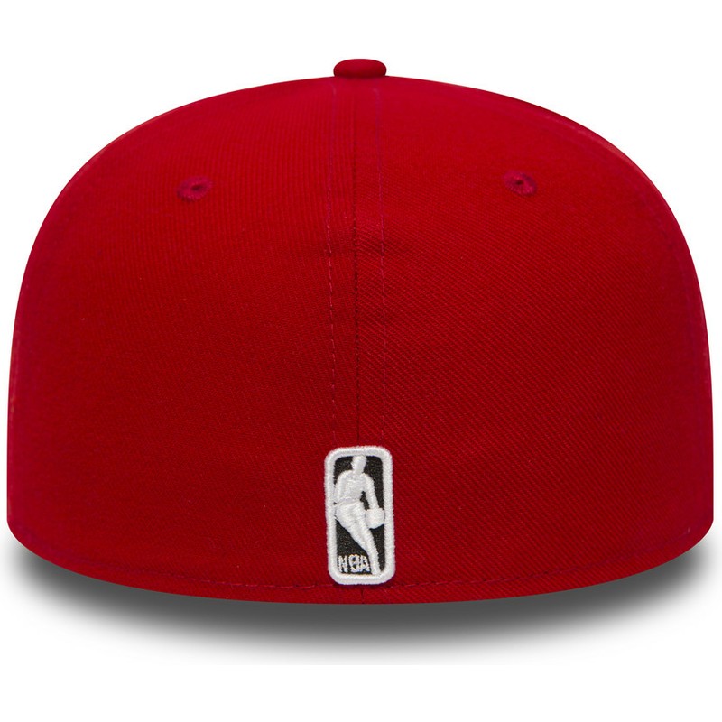 plaska-czapka-czerwona-obcisla-59fifty-essential-chicago-bulls-nba-new-era