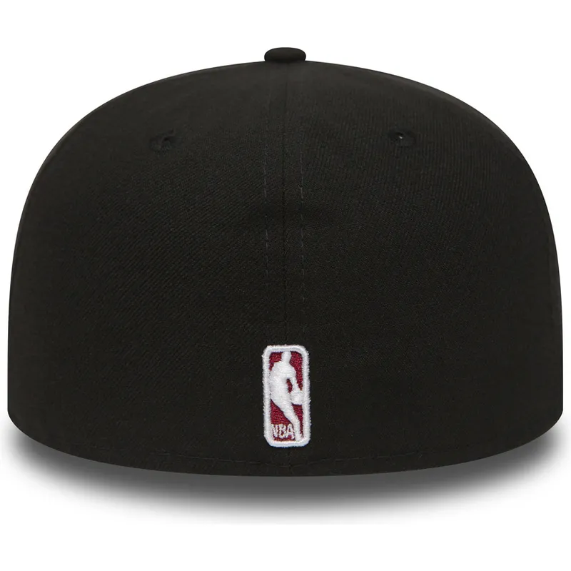 czapki-plana-czarny-dopasowany-59fifty-essential-miami-heat-nba-new-era