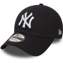 wyginieta-czapka-ciemnoniebieska-z-regulacja-9forty-essential-new-york-yankees-mlb-new-era