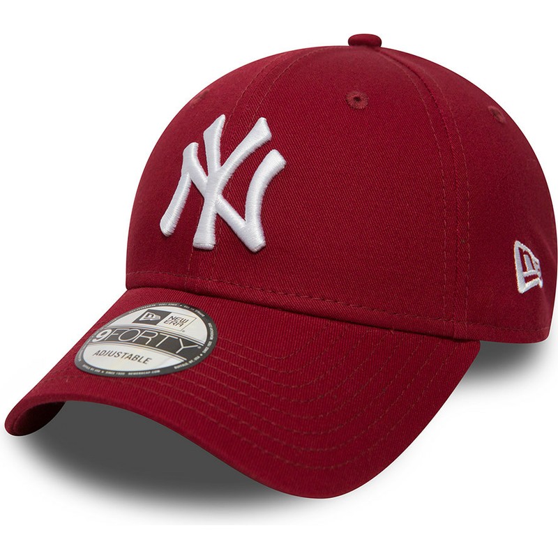wyginieta-czapka-czerwona-cardenal-z-regulacja-9forty-essential-new-york-yankees-mlb-new-era