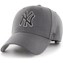 wyginieta-czapka-szara-z-regulacja-z-czarnym-logo-new-york-yankees-mlb-mvp-47-brand