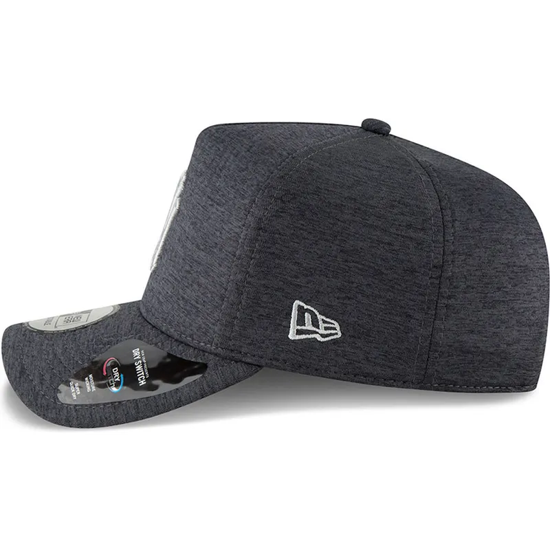 czapki-curva-czarny-snapback-9forty-dry-switch-a-frame-new-york-yankees-mlb-new-era