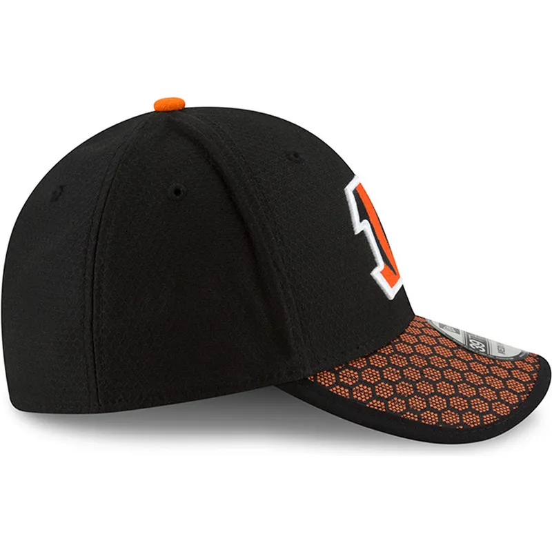 czapki-curva-czarny-dopasowany-39thirty-sideline-cincinnati-bengals-nfl-new-era czapki-curva-czarny-dopasowany-39thirty-sideline-cincinnati-bengals-nfl-new-era