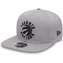 czapki-plana-szary-snapback-9fifty-chain-stitch-toronto-raptors-nba-new-era