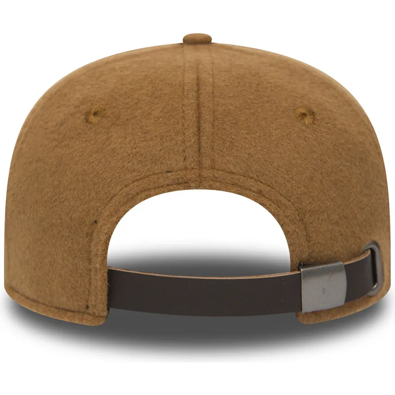 czapki-plana-brazowy-tasma-regulowana-9fifty-new-era