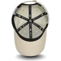 biala-regulowana-czapka-z-zakrzywionym-daszkiem-z-brazowym-logo-los-angeles-dodgers-mlb-9forty-melton-marki-new-era