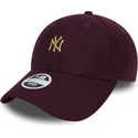 czapka-z-zakrzywionym-daszkiem-w-kolorze-bordowym-regulowana-z-zlotym-logo-9forty-melton-new-york-yankees-mlb-od-new-era