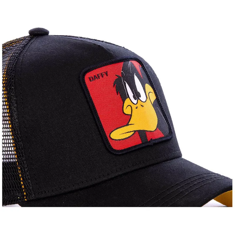 czapka-trucker-czarna-kaczor-daffy-daf1-looney-tunes-od-capslab