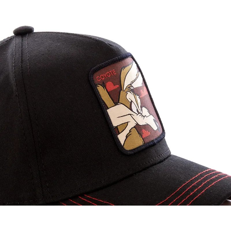 czapki-curva-czarny-snapback-kojot-looney-tunes-capslab