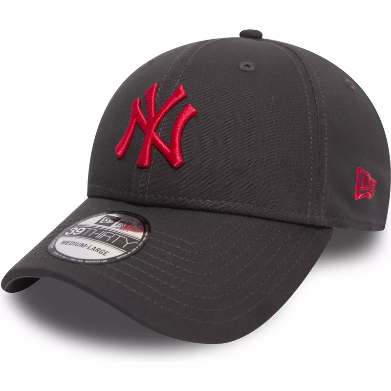 wyginieta-czapka-kamiennym-kolor-obcisla-z-logo-czerwona-39thirty-essential-league-new-york-yankees-mlb-new-era