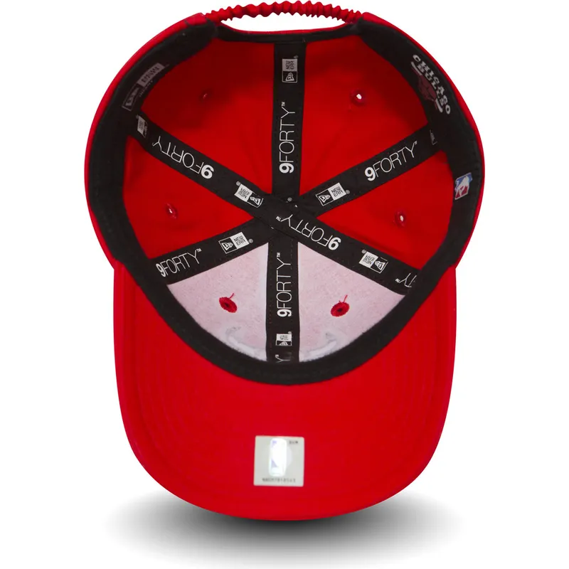 czapki-curva-czerwony-tasma-regulowana-dla-dziecka-9forty-essential-chicago-bulls-nba-new-era