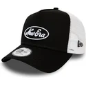 czarna-i-biala-czapka-trucker-oval-script-a-frame-od-new-era