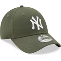 wyginieta-czapka-zielona-z-regulacja-9forty-league-essential-new-york-yankees-mlb-new-era
