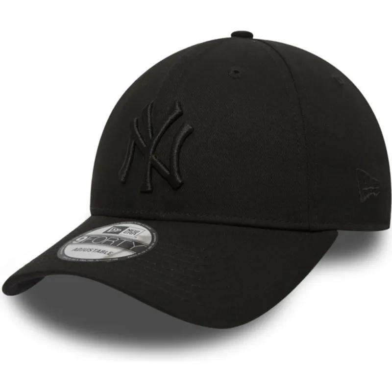 czarna-regulowana-czapka-z-zakrzywionym-daszkiem-z-czarnym-logo-9forty-league-essential-new-york-yankees-mlb-new-era
