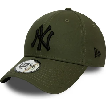 zielona-czapka-z-daszkiem-regulowana-z-czarnym-logo-9forty-league-essential-new-york-yankees-mlb-od-new-era