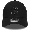 czarna-regulowana-czapka-z-zakrzywionym-daszkiem-z-kamuflazowym-logo-9forty-camo-infill-new-york-yankees-mlb-od-new-era
