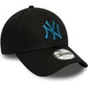 wyginieta-czapka-czarna-z-regulacja-z-logo-niebieska-9forty-league-essential-new-york-yankees-mlb-new-era
