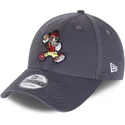 szara-zakrzywiona-czapka-regulowana-9forty-character-sports-mickey-mouse-american-football-disney-od-new-era