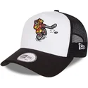 czapka-truckerka-bialo-czarna-character-sports-a-frame-goofy-ice-hockey-disney-od-new-era