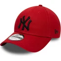 czapki-curva-czerwony-tasma-regulowana-negro-9forty-league-essential-new-york-yankees-mlb-new-era