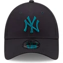 granatowa-regulowana-czapka-z-zakrzywionym-daszkiem-z-niebieskim-logo-9forty-league-essential-new-york-yankees-mlb-od-new-era