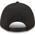 czarna-zakrzywiona-czapka-snapback-9forty-black-and-gold-chicago-bulls-nba-od-new-era