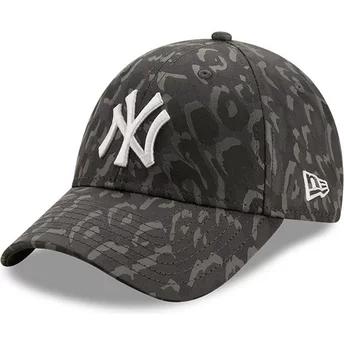 Czarna, regulowana czapka 9FORTY All Over Camo z motywem kamuflażu od New York Yankees MLB od New Era