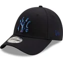 regulowana-granatowa-czapka-z-zakrzywionym-daszkiem-9forty-camo-infill-new-york-yankees-mlb-od-new-era