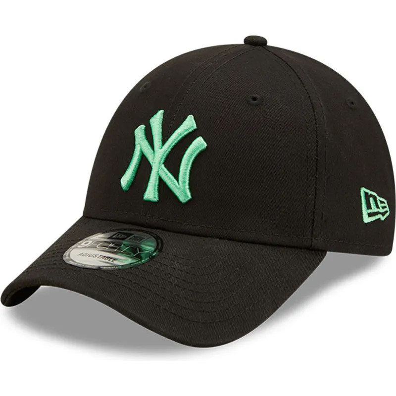 czapki-curva-czarny-tasma-regulowana-9forty-league-essential-new-york-yankees-mlb-new-era