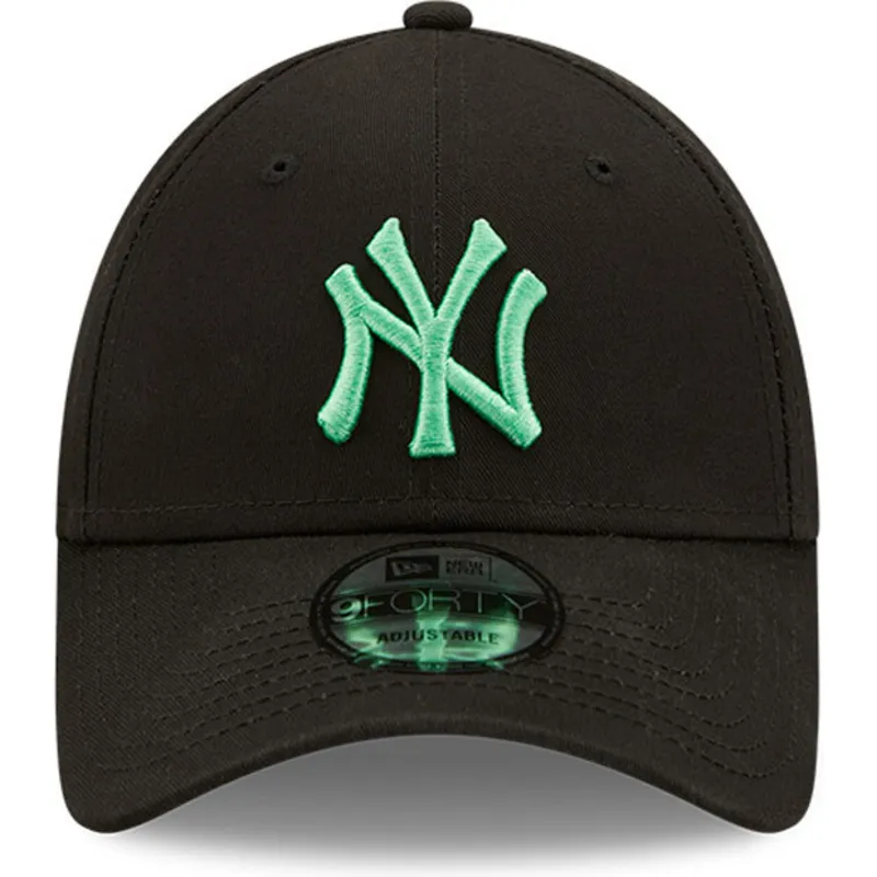 czapki-curva-czarny-tasma-regulowana-9forty-league-essential-new-york-yankees-mlb-new-era