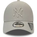 new-era-curved-brim-grey-logo-9forty-diamond-era-new-york-yankees-mlb-grey-adjustable-cap