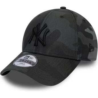 Czarna, regulowana czapka z daszkiem z motywem kamuflażu dla chłopca z czarnym logo 9FORTY League Essential New York Yankees MLB