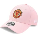 rozowa-zakrzywiona-czapka-regulowana-dla-dzieci-9forty-manchester-united-football-club-premier-league-od-new-era