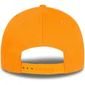 pomaranczowa-czapka-z-zakrzywionym-daszkiem-snapback-dla-dzieci-9forty-stretch-snap-mclaren-racing-formula-1-od-new-era
