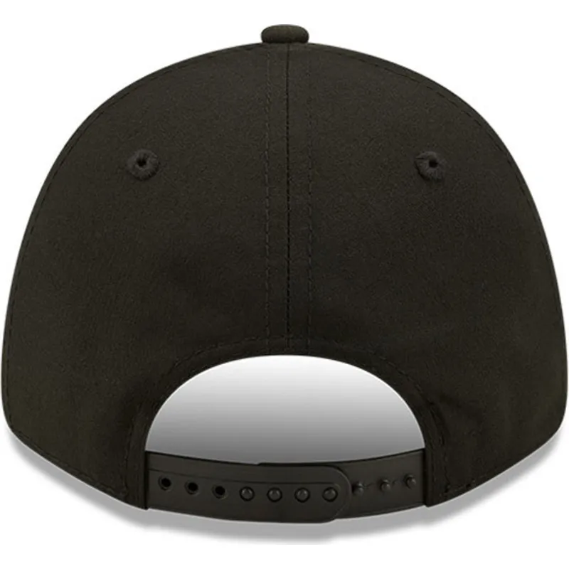 czapki-curva-czarny-snapback-9forty-black-base-chicago-bulls-nba-new-era