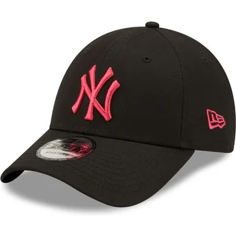czapki-curva-czarny-snapback-rosa-9forty-black-base-new-york-yankees-mlb-new-era