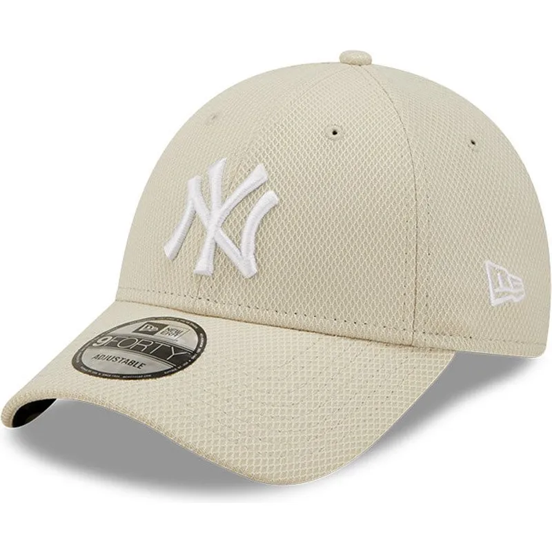 bezowa-regulowana-czapka-z-zakrzywionym-daszkiem-9forty-diamond-era-new-york-yankees-mlb-new-era