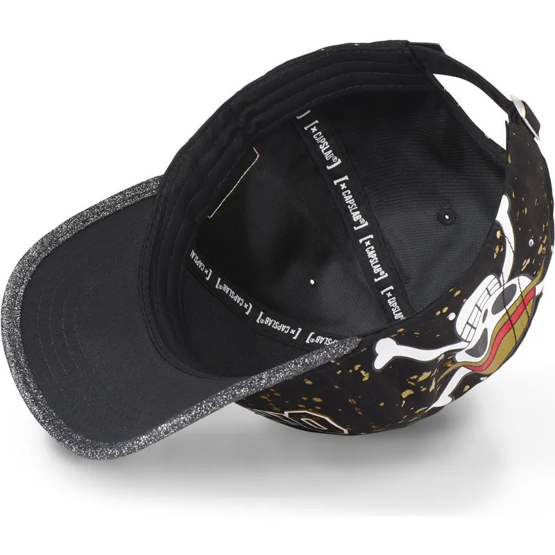 czapka-z-daszkiem-czarna-regulowana-tag-log2-one-piece-od-capslab