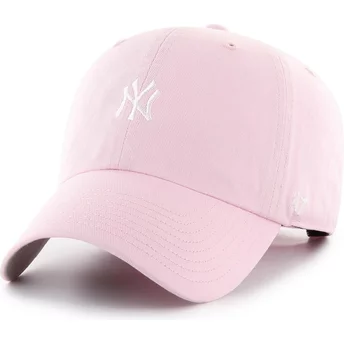 Różowa, regulowana czapka z daszkiem Clean Up Base Runner New York Yankees MLB marki 47 Brand
