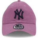 fioletowa-czapka-z-daszkiem-regulowana-z-czarnym-logo-9twenty-essential-casual-classic-new-york-yankees-mlb-od-new-era