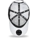 biala-regulowana-czapka-z-zakrzywionym-daszkiem-9forty-clear-marble-le-louvre-marki-new-era
